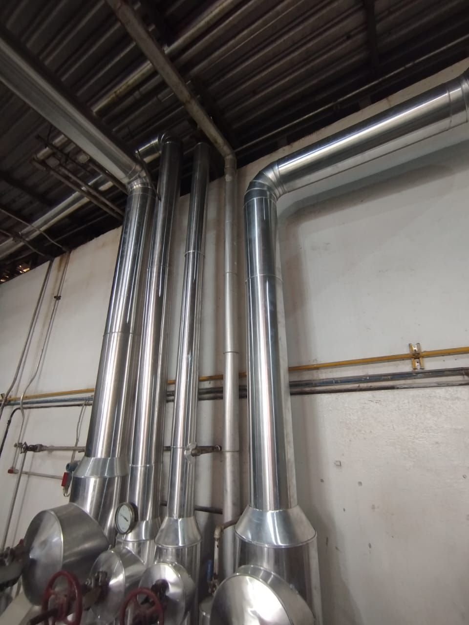 Aislamiento térmico de sala de calderas y líneas de vapor – Hacienda El Tunal