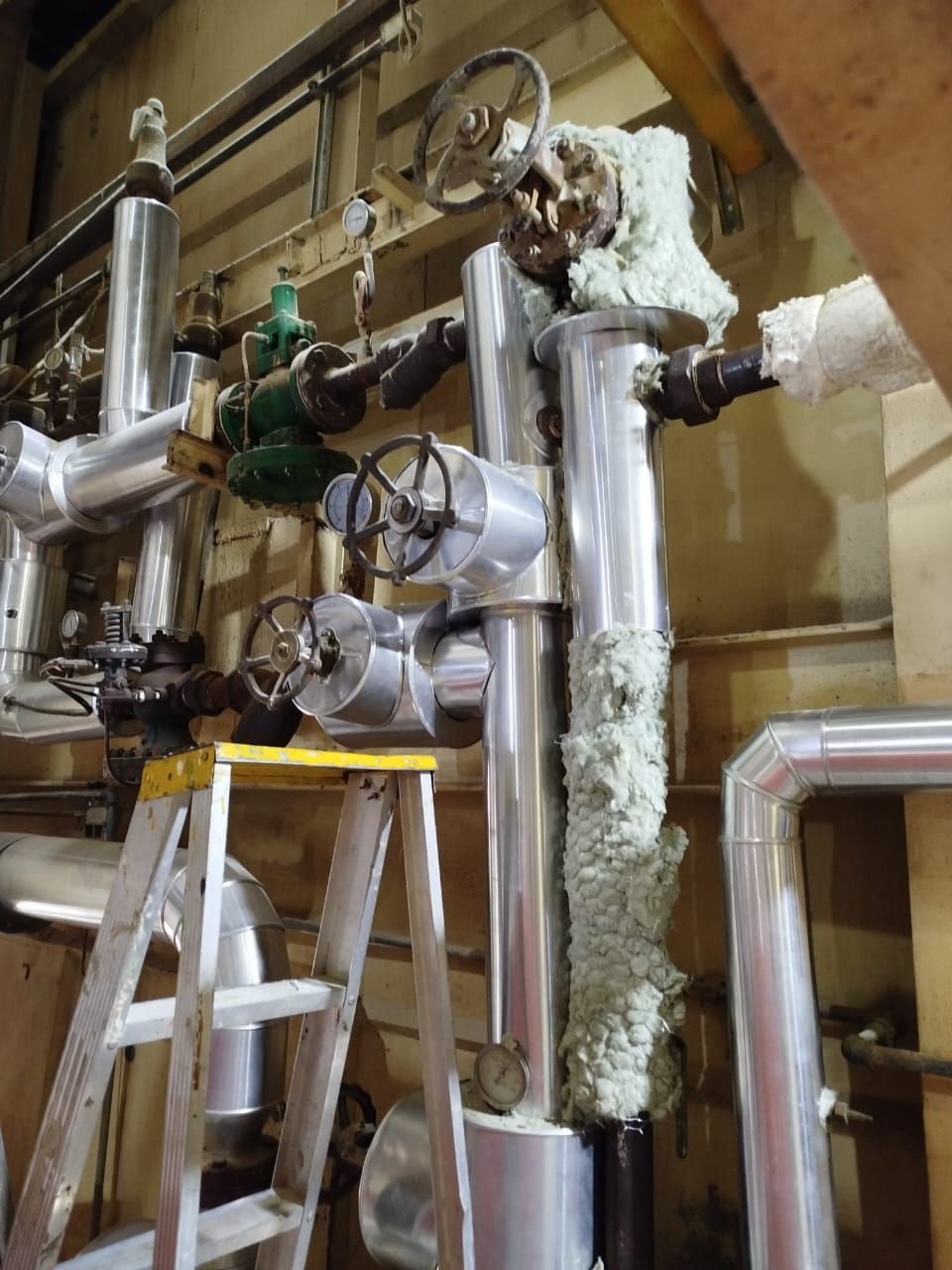Aislamiento térmico de líneas de producción – Planta Abba, Quíbor